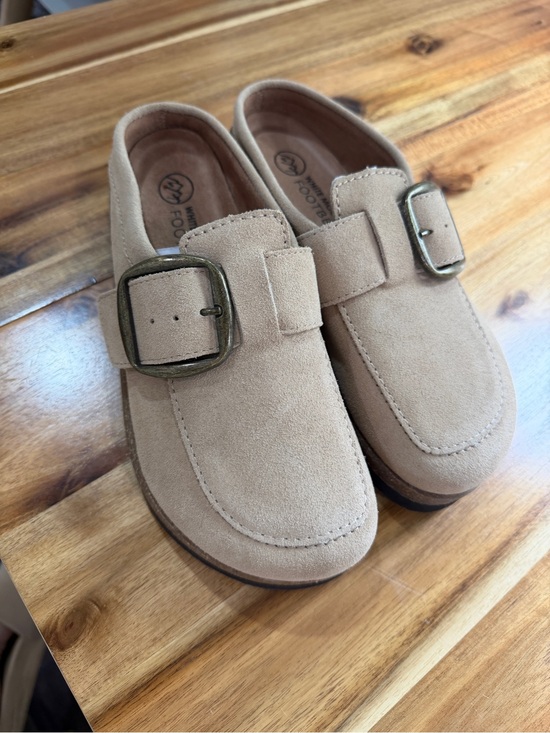 White Mountain Shoes - White Mountain tan suede buckle mules